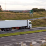 شحن من مصر للسعودية: رحلة اقتصادية آمنة