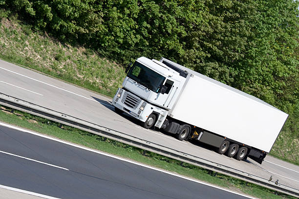 شحن الأدوية والمستلزمات الطبية برًا من مصر إلى السعودية: متطلبات ونصائح هامة