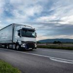 شحن سريع وآمن من مصر إلى السعودية: وداعًا للمتاعب! نقل البضائع من مصر إلى السعودية: خطوات بسيطة وخدمات متكاملة!